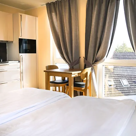 Boardinghouse Living 4*