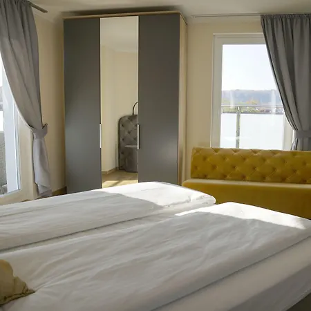 Aparthotel Boardinghouse - Living 4*
