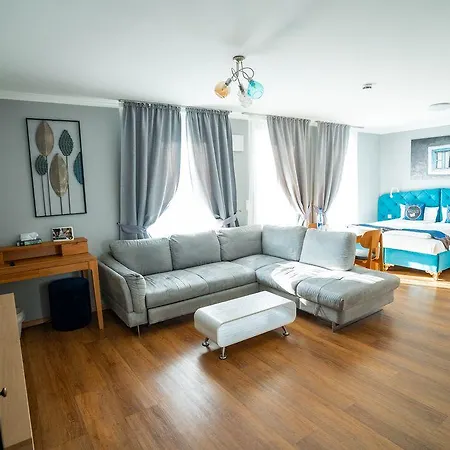 Boardinghouse Living