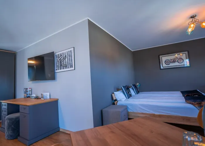 Boardinghouse - Living 4*