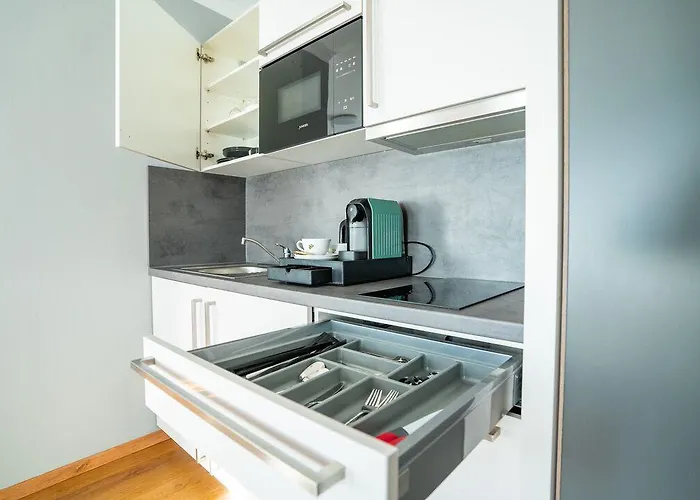 Boardinghouse - Living 4*